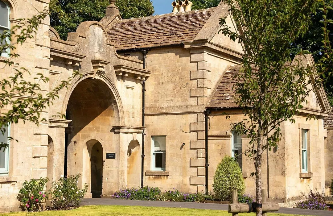 Lucknam Park, Emblems Collection-1