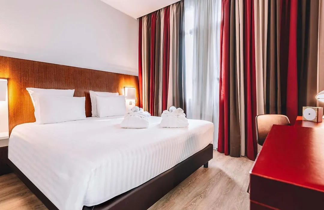 Mercure Roma Piazza Bologna-1