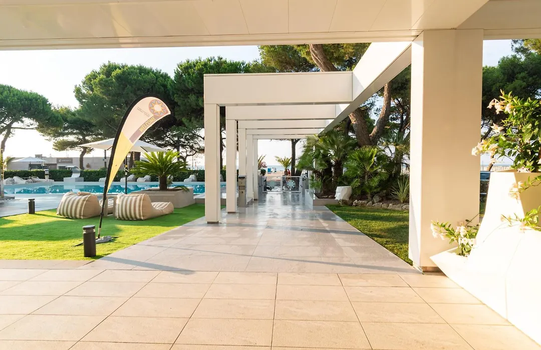 International Beach Hotel-1