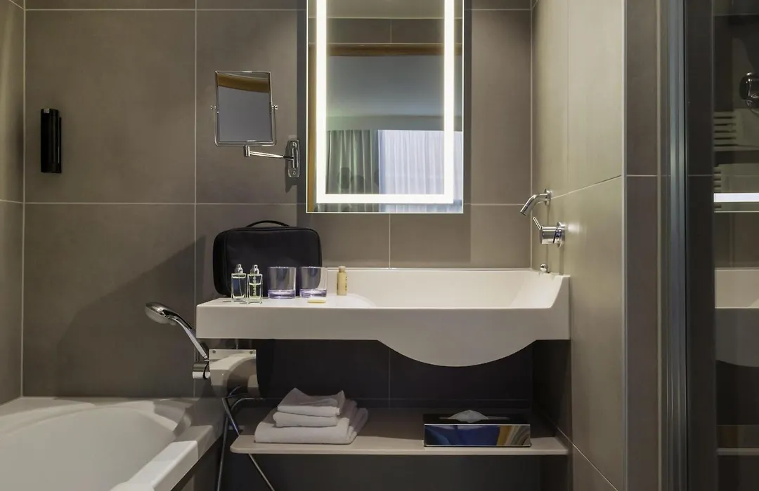 Novotel Geneve Centre-1