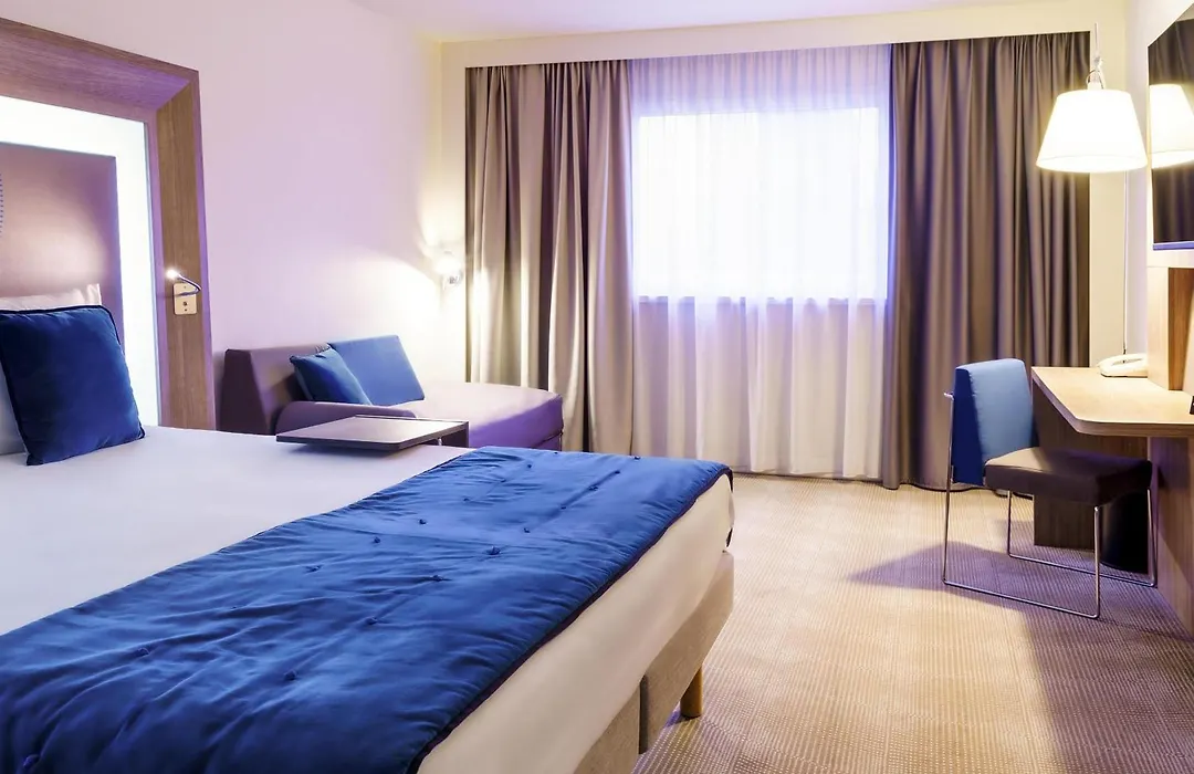 Novotel Avignon Nord-1