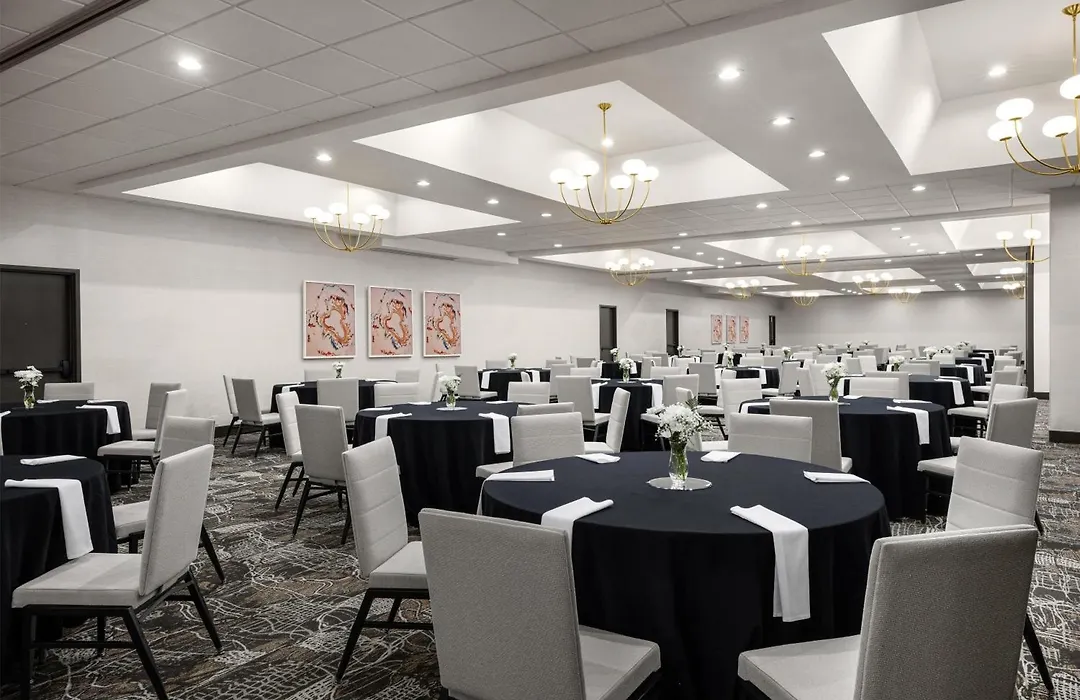 Embassy Suites By Hilton Cincinnati Northeast - Blue Ash-1