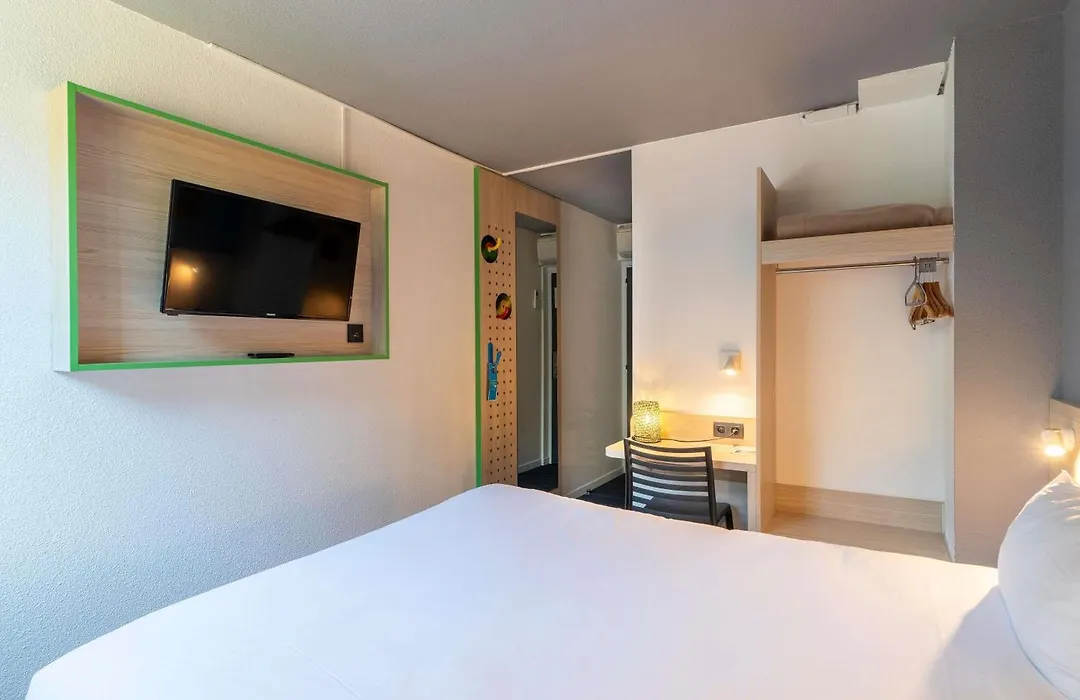 greet Hotel Bordeaux Aeroport-1
