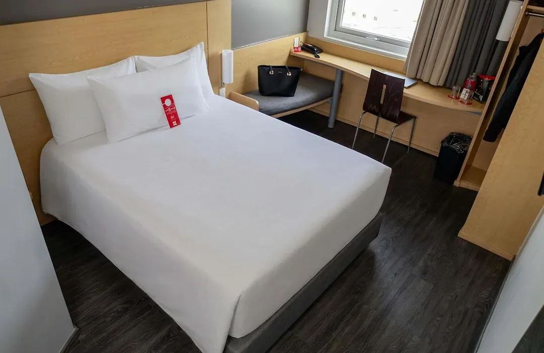 Ibis Chihuahua-1
