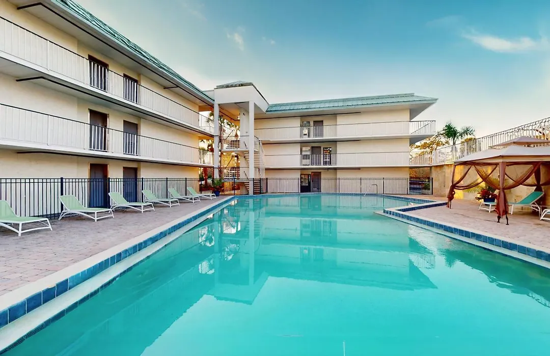 Park Royal Orlando-1