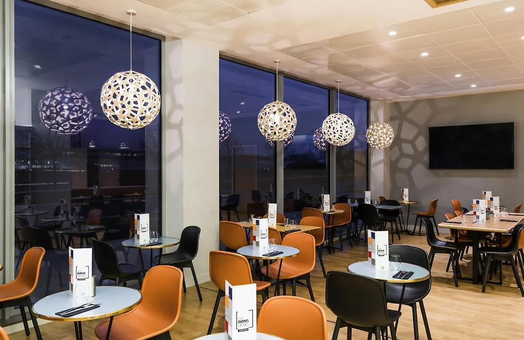 ibis Styles Guyancourt Versailles-1