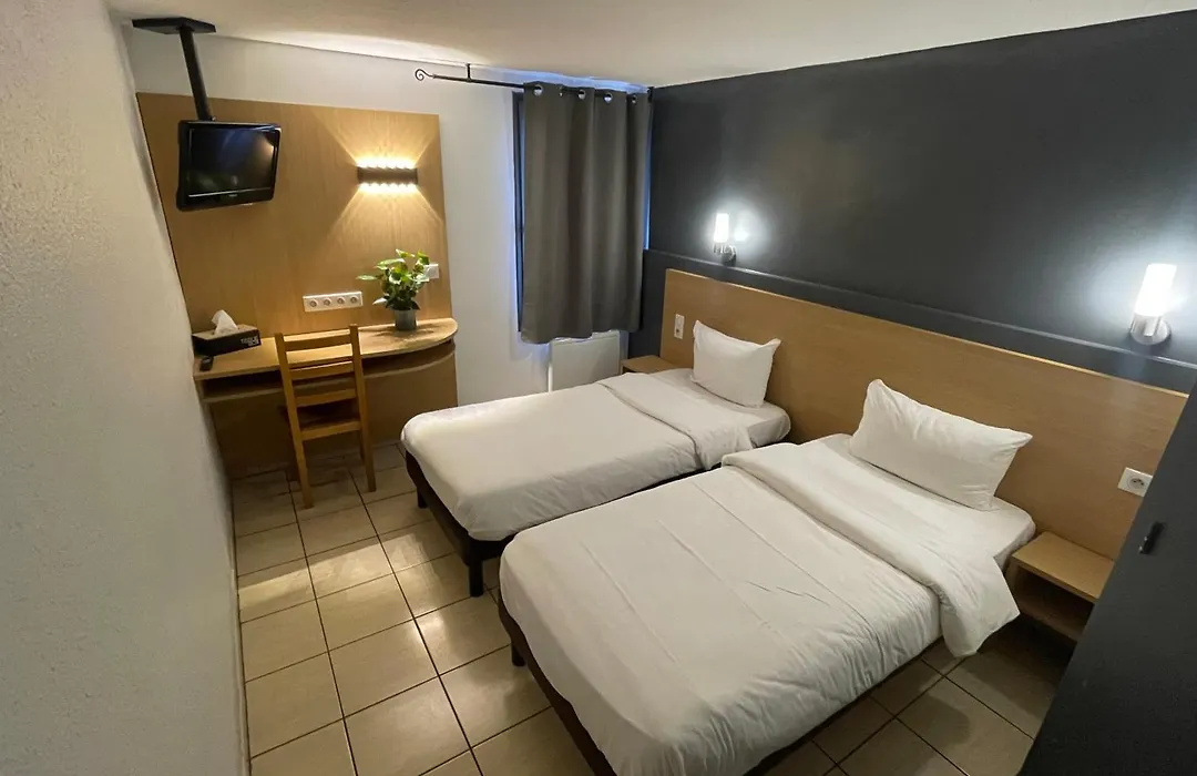 Confort Hôtel-1