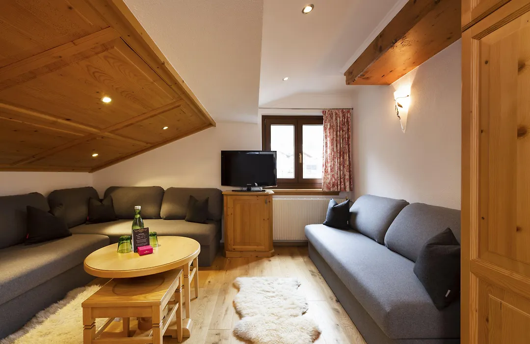 Hotel Sandhof-1