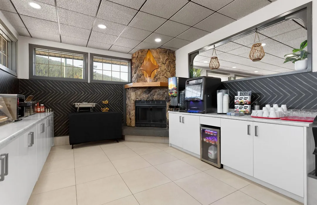 Travelodge By Wyndham Blairmore-1