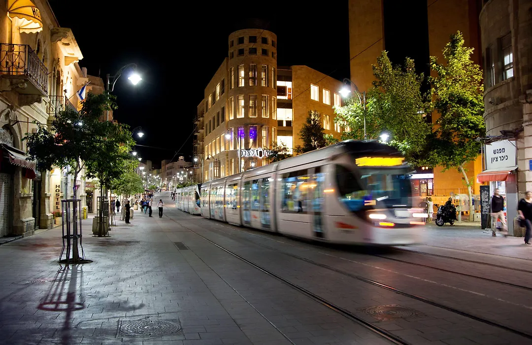 Brown Machne Yehuda-1