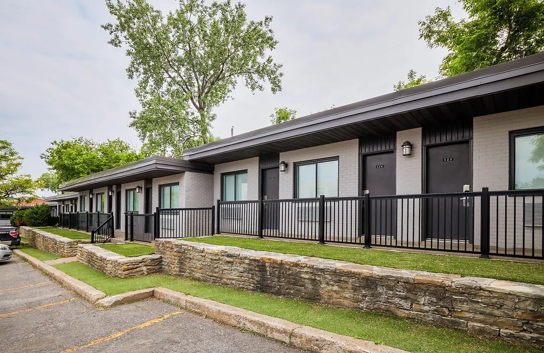 Motel Newstar Laval-1