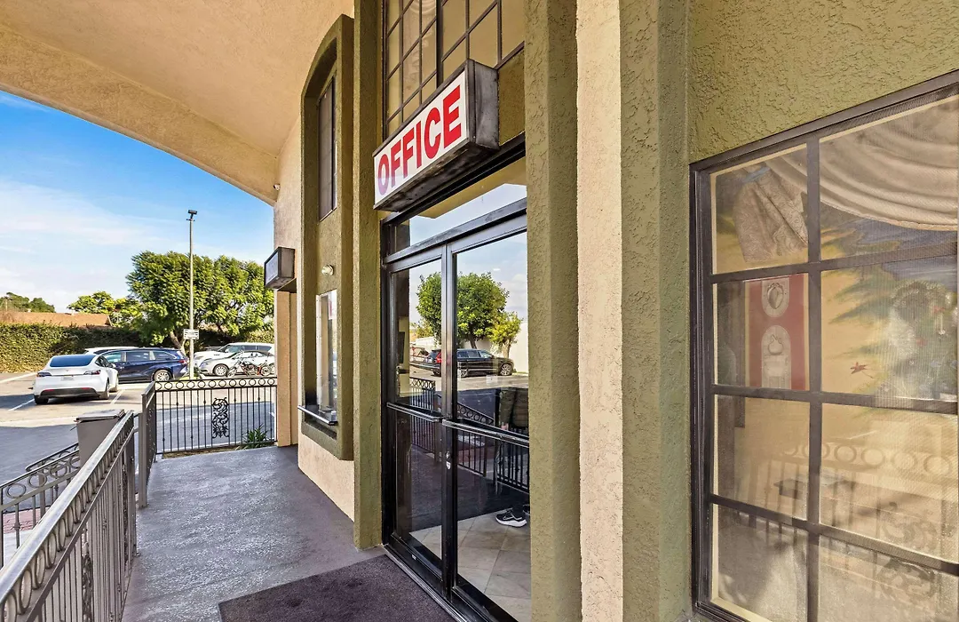 Rodeway Inn Santa Ana - Garden Grove-1