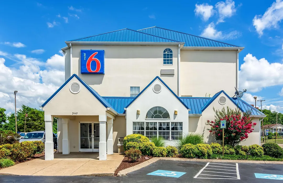 Motel 6 Chattanooga Downtown-1