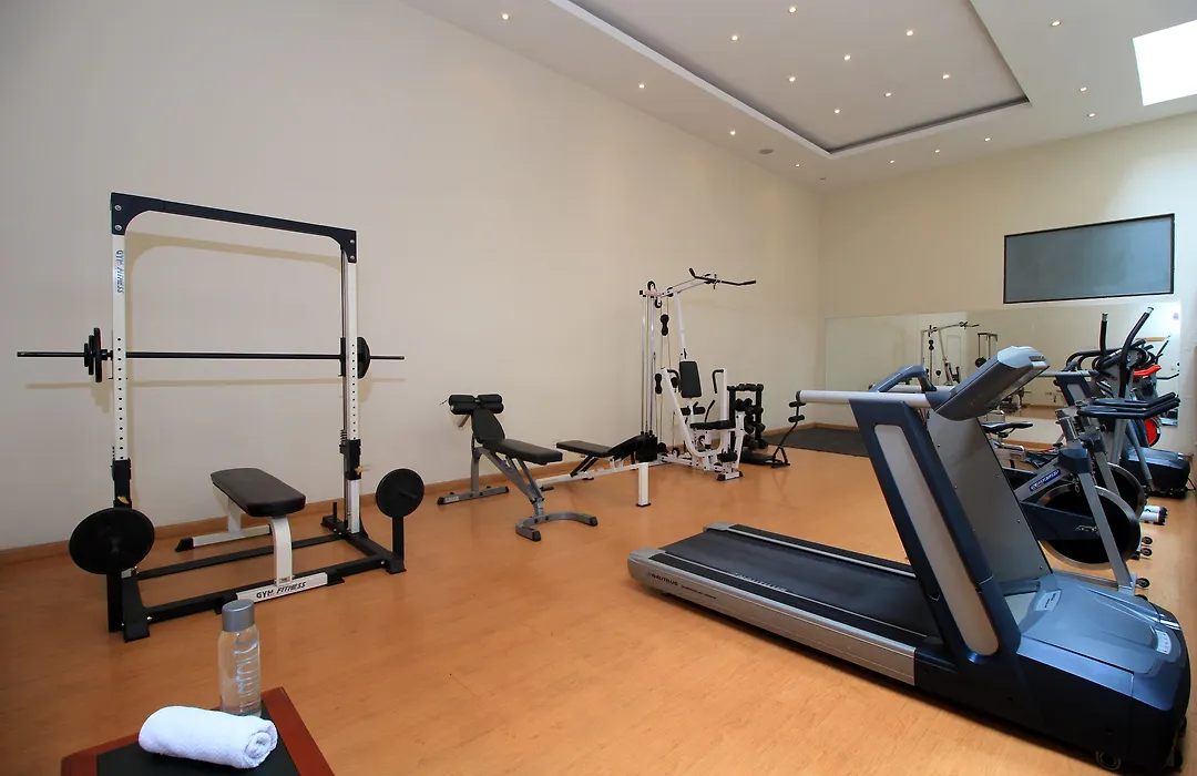 Hotel Windsor House Inn By Geh Suites-1