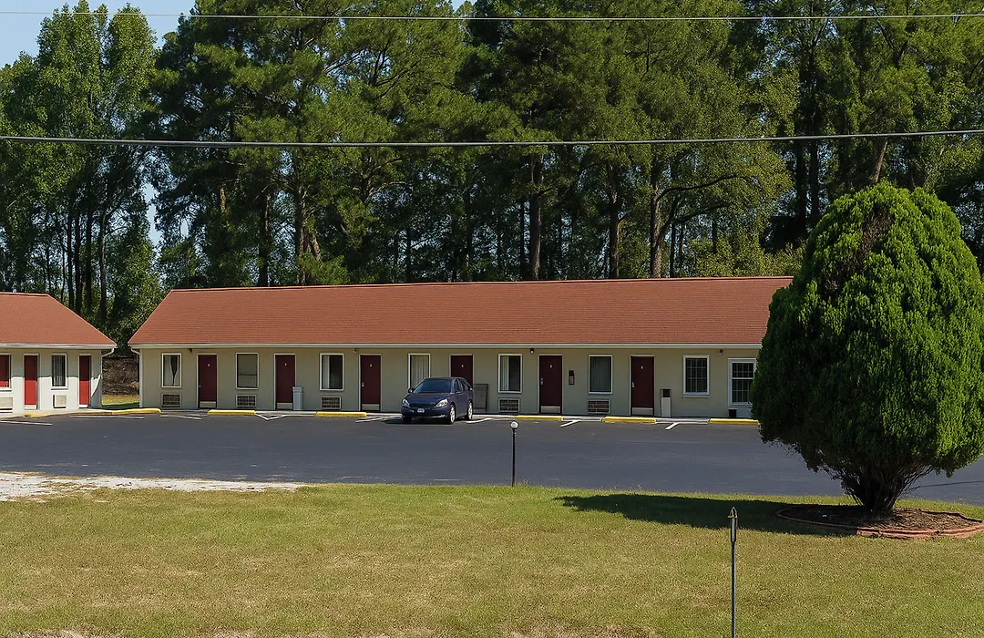 Courtland Inn By Townhouse Franklin Va Us 58-1