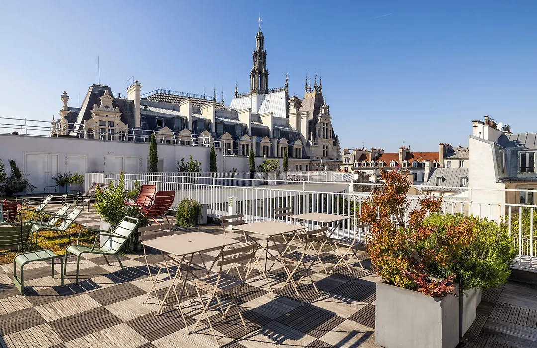 Le Grand Quartier-1
