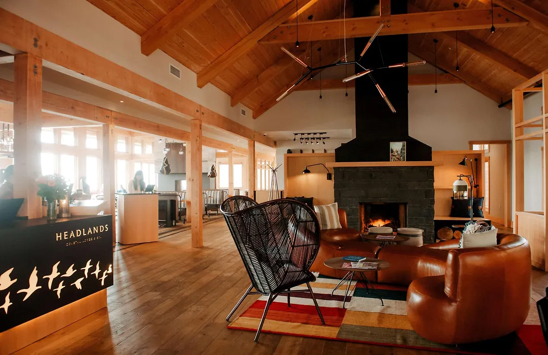 Headlands Coastal Lodge & Spa-1