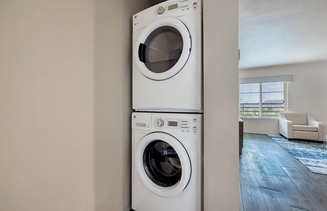 Soka Suites Dallas - Las Colinas-1