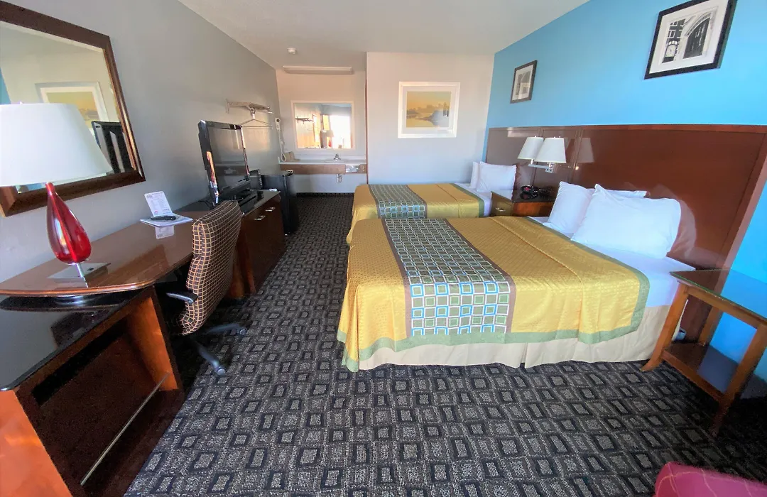 Lakes Inn-1