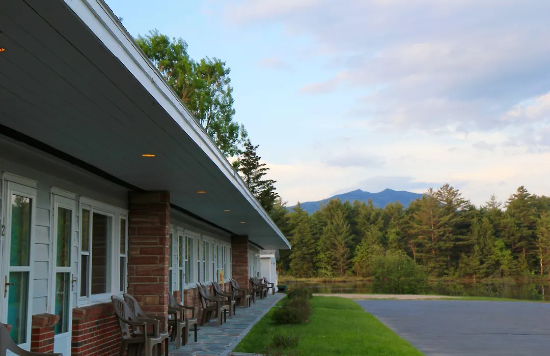 Sara Placid Inn & Suites-1