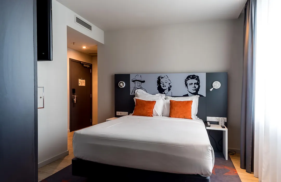 Star Inn Lisbon Airport-1