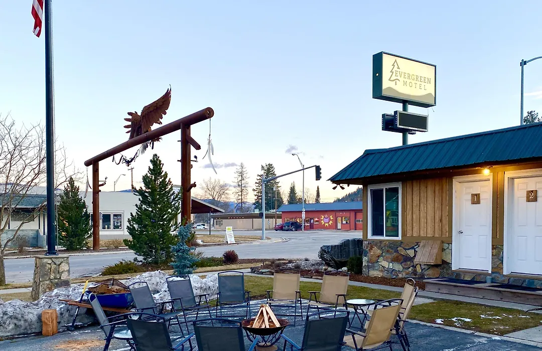 Evergreen Motel-1