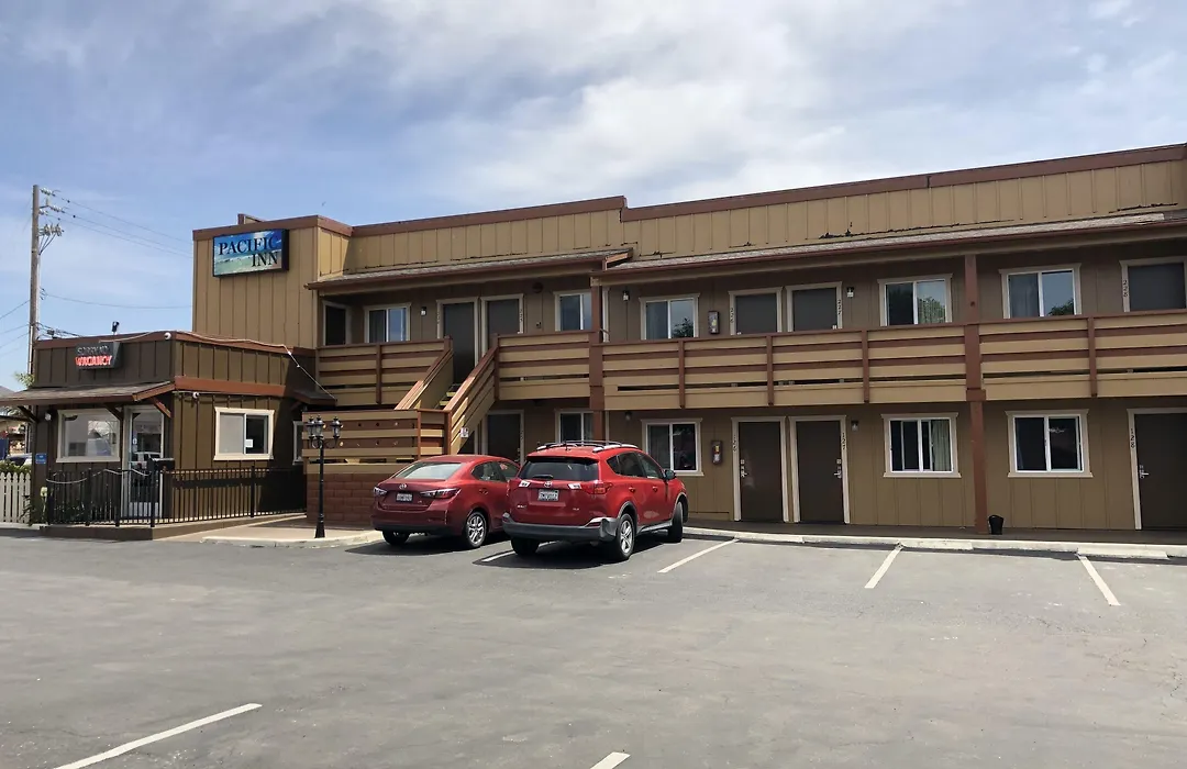 Pacific Inn-1