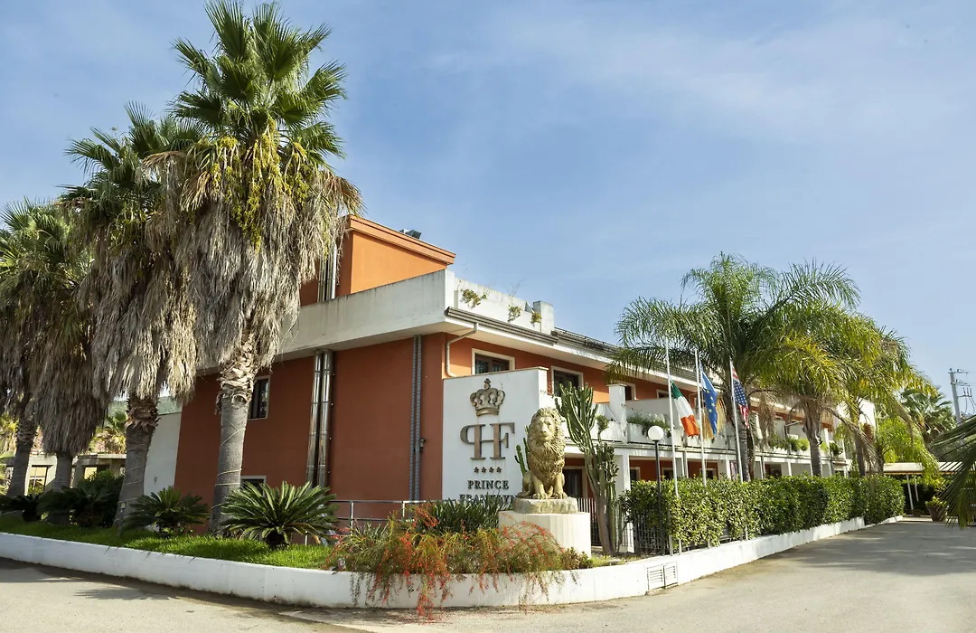 Prince Franklyn Hotel-1