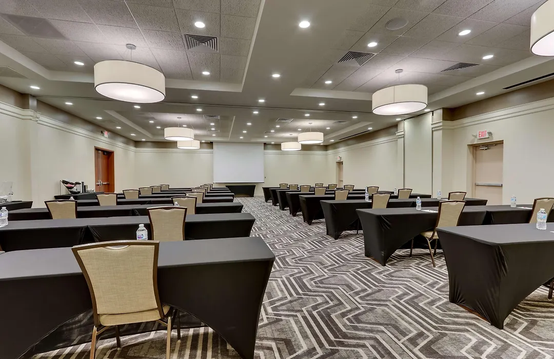 Drury Inn & Suites Orlando Near Universal Orlando Resort-1