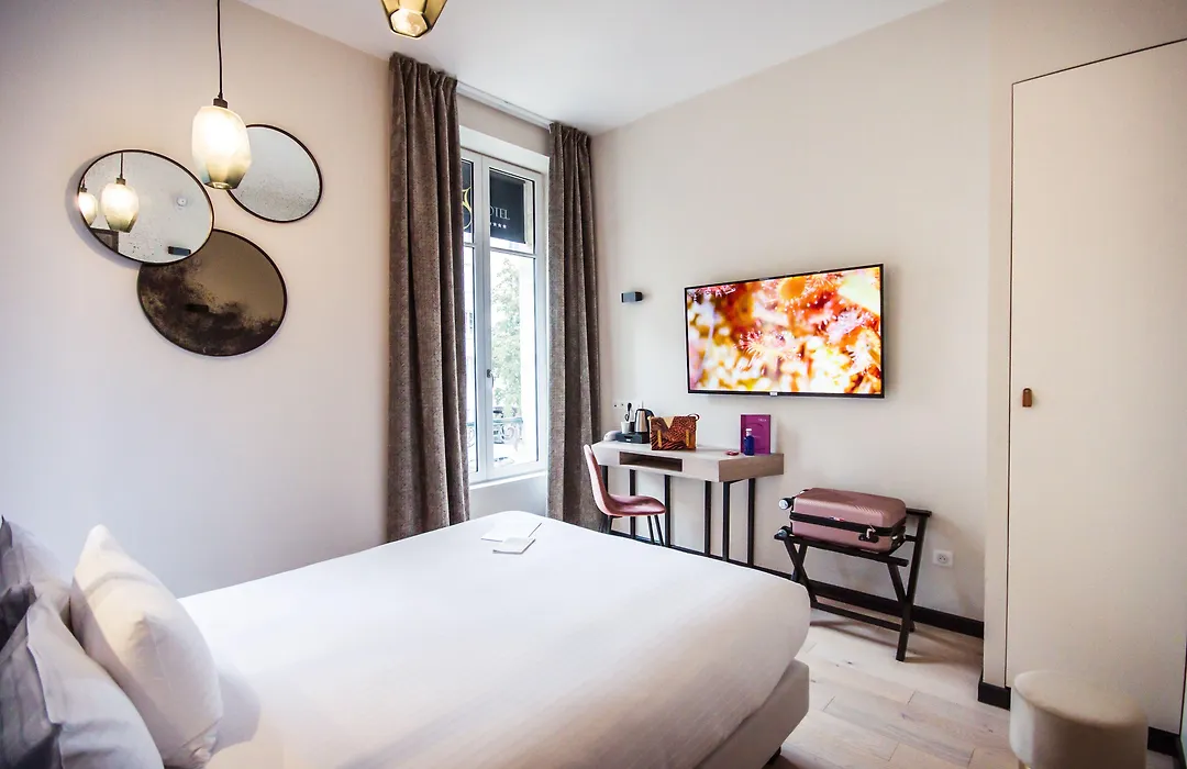 Logis Hotel Villa C Hotel-1