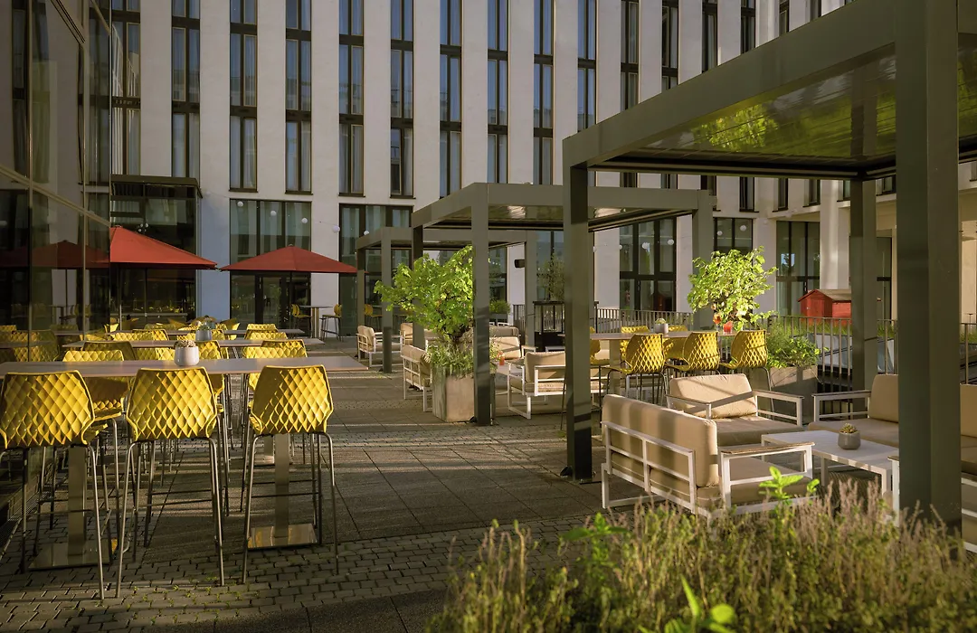 Leonardo Royal Hotel Munich-1