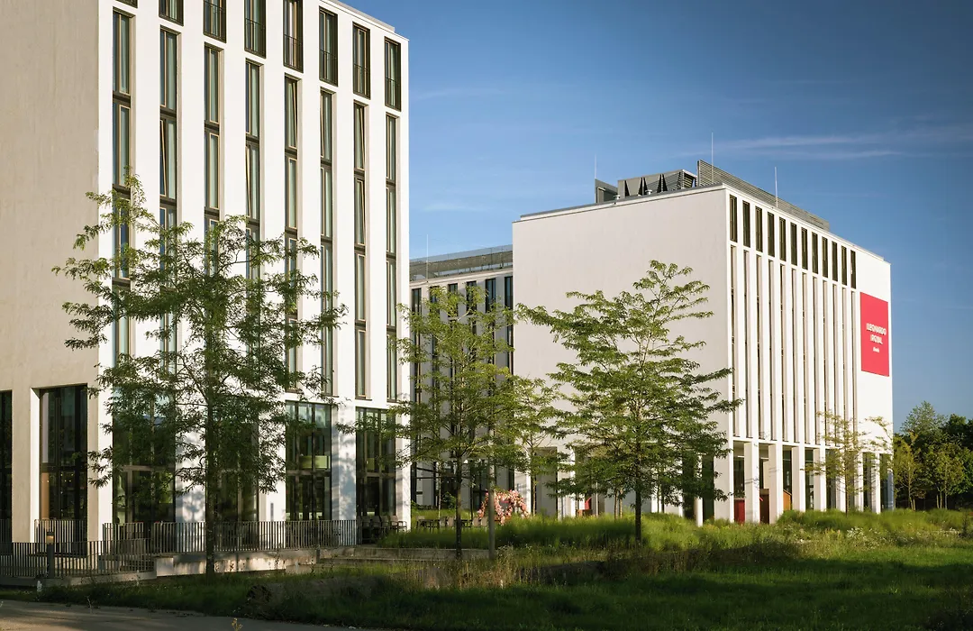 Leonardo Royal Hotel Munich-1