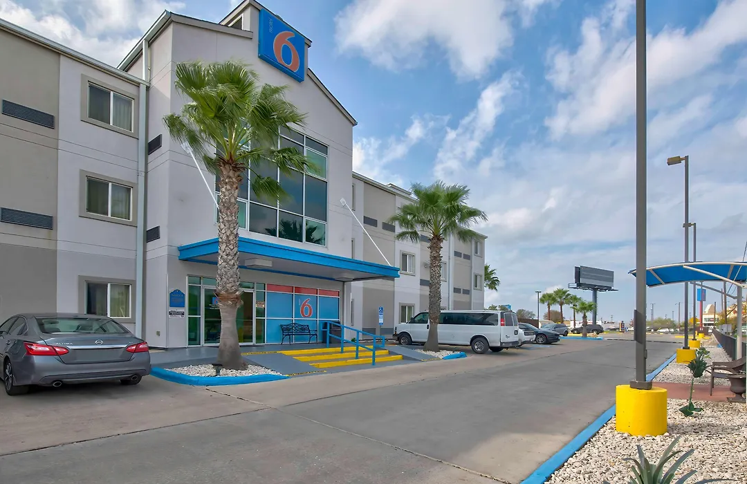 Motel 6-Eagle Pass, Tx - Lakeside-1
