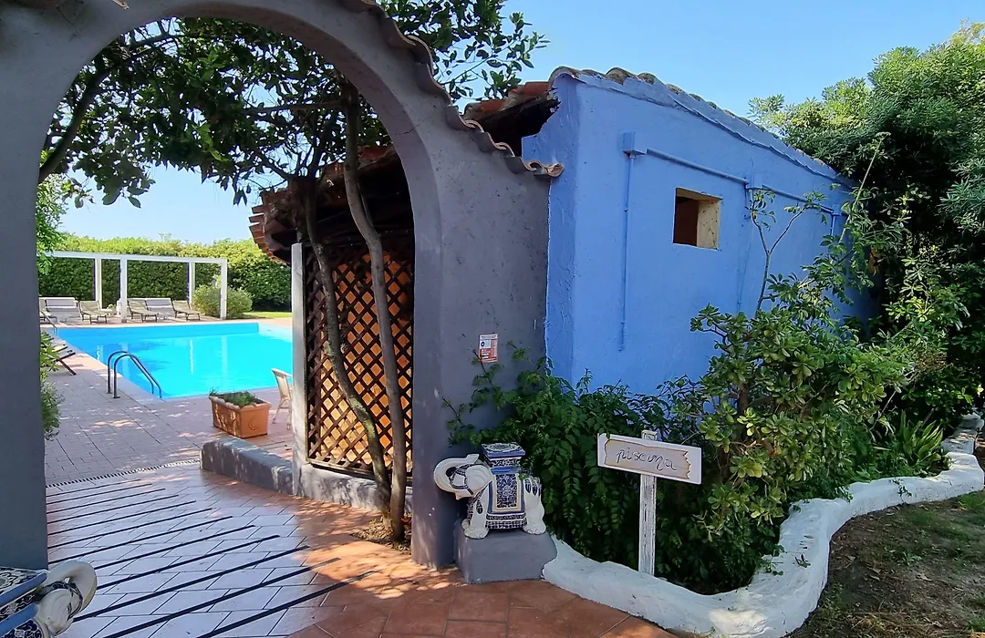 Is Benas Country Lodge-1