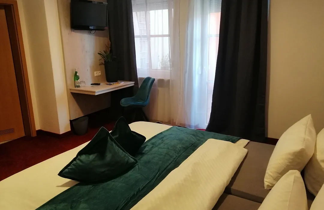 Hotel Wilder Mann-1