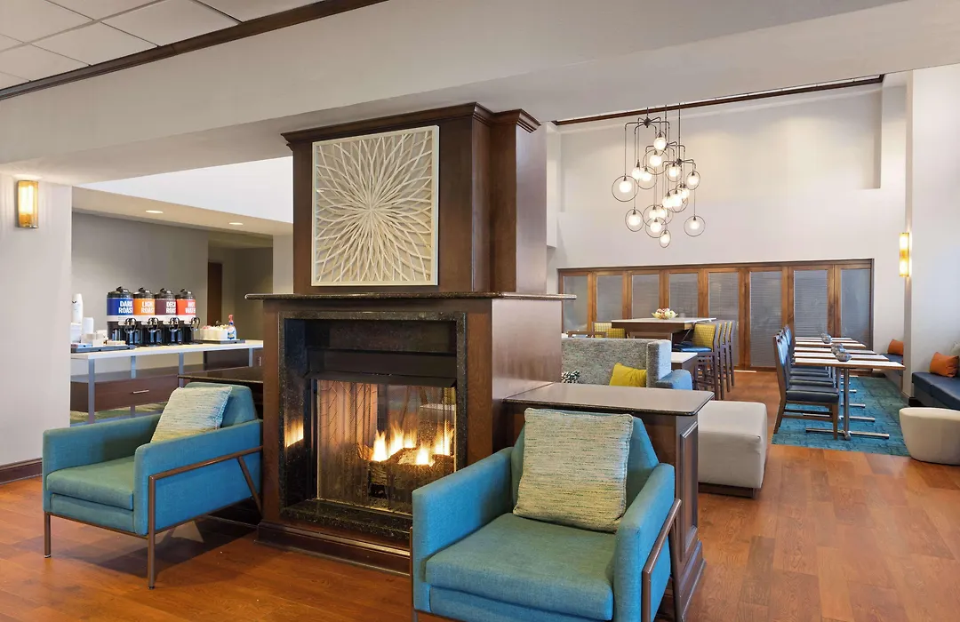 Hampton Inn & Suites Savannah-Airport-1
