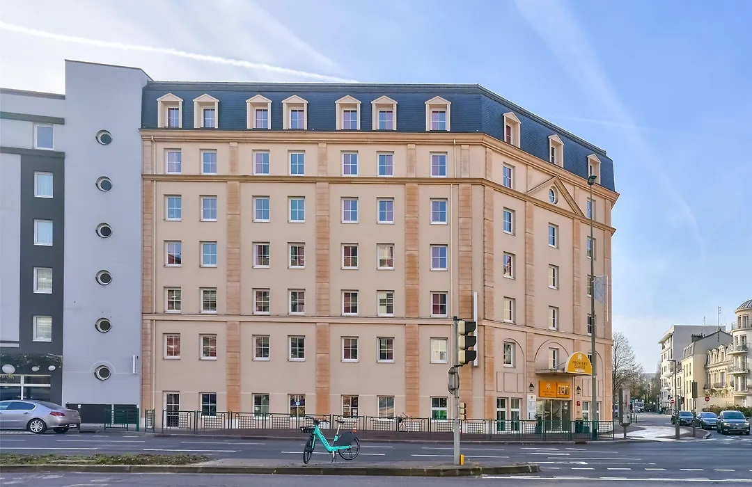 Kyriad Eco - Suresnes - La Defense-1