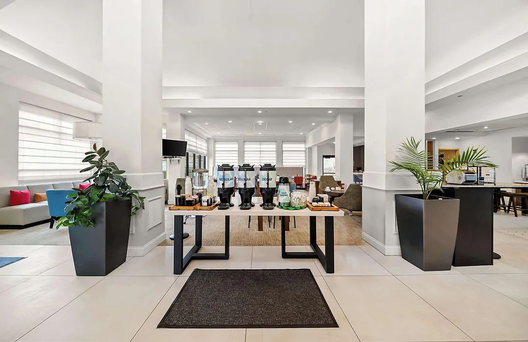 Hilton Garden Inn Plymouth-1