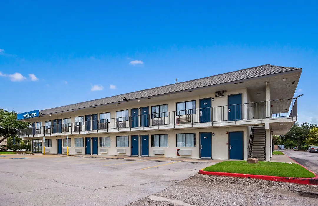 Motel 6-College Station, Tx - Bryan-1
