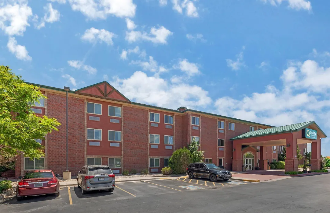 Quality Inn & Suites Wellington - Fort Collins-1