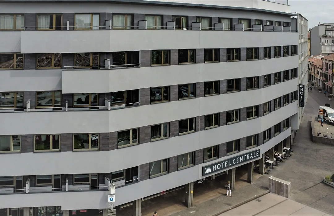 Hotel Centrale-1