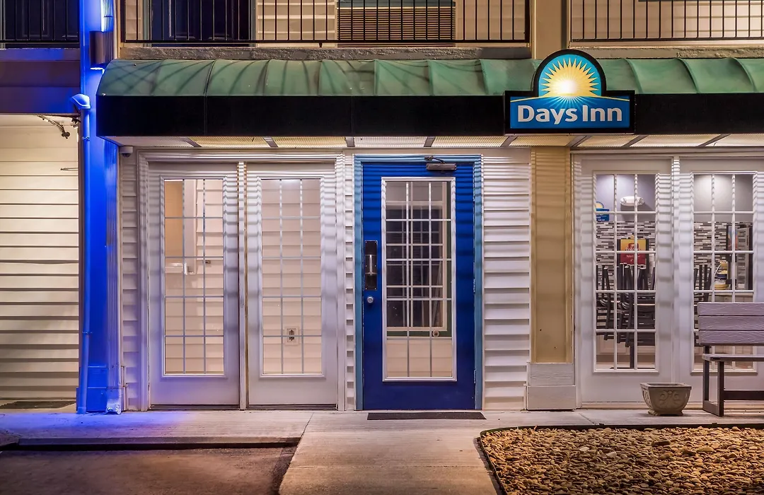 Days Inn By Wyndham Simpsonville-1