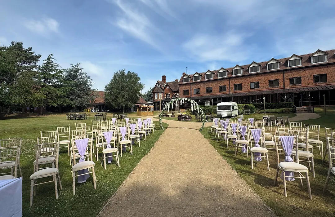 Mercure Hull Grange Park Hotel-1