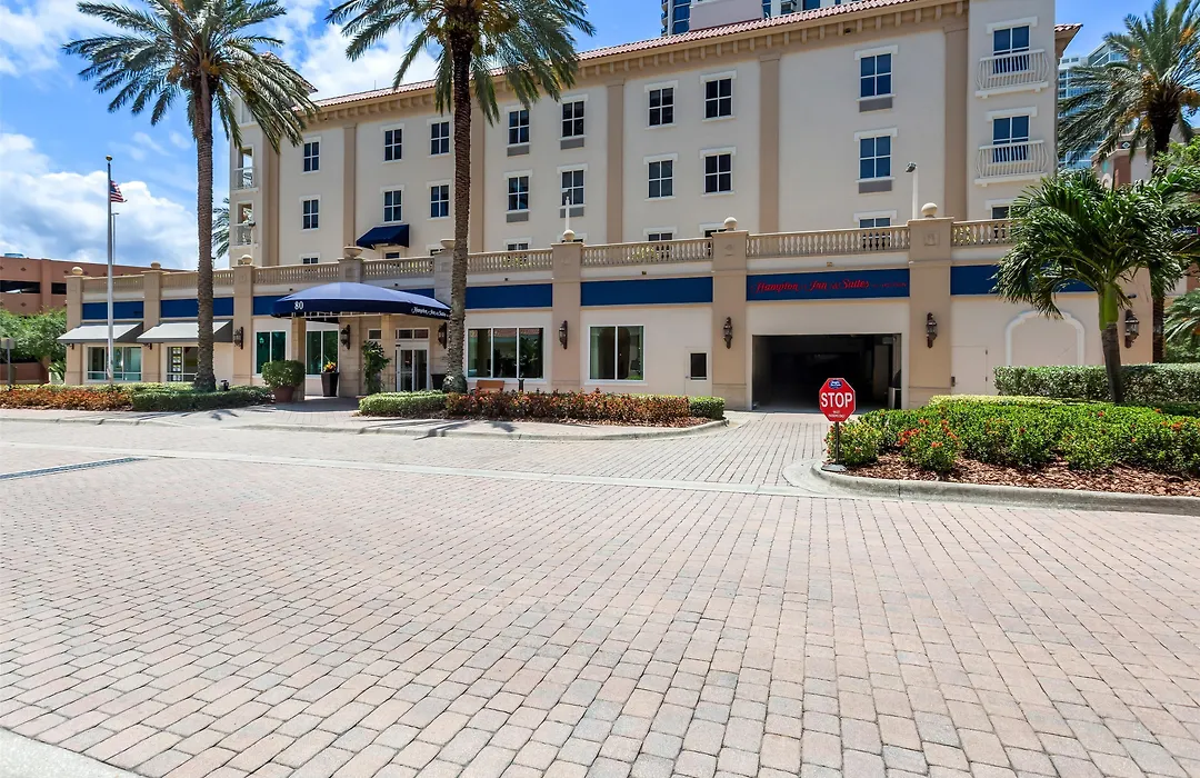 Hampton Inn & Suites St. Petersburg/Downtown-1