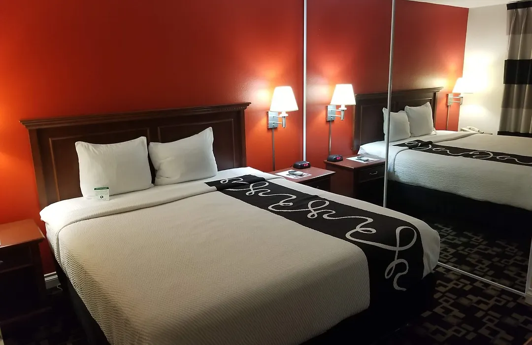 Ramada By Wyndham Oceanside-1