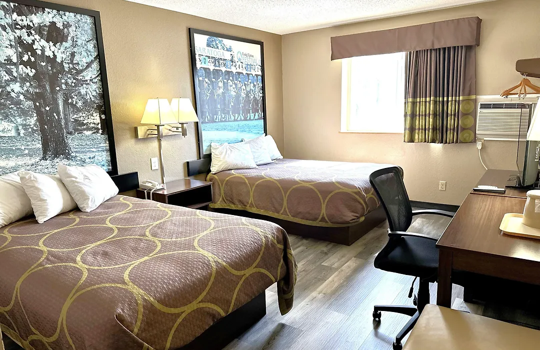 Super 8 By Wyndham Latham - Albany Airport-1