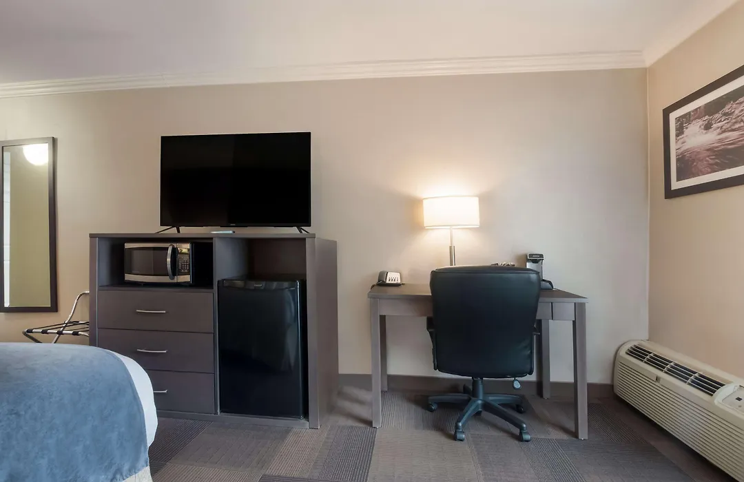 Best Western St Catharines Hotel & Conference Centre-1