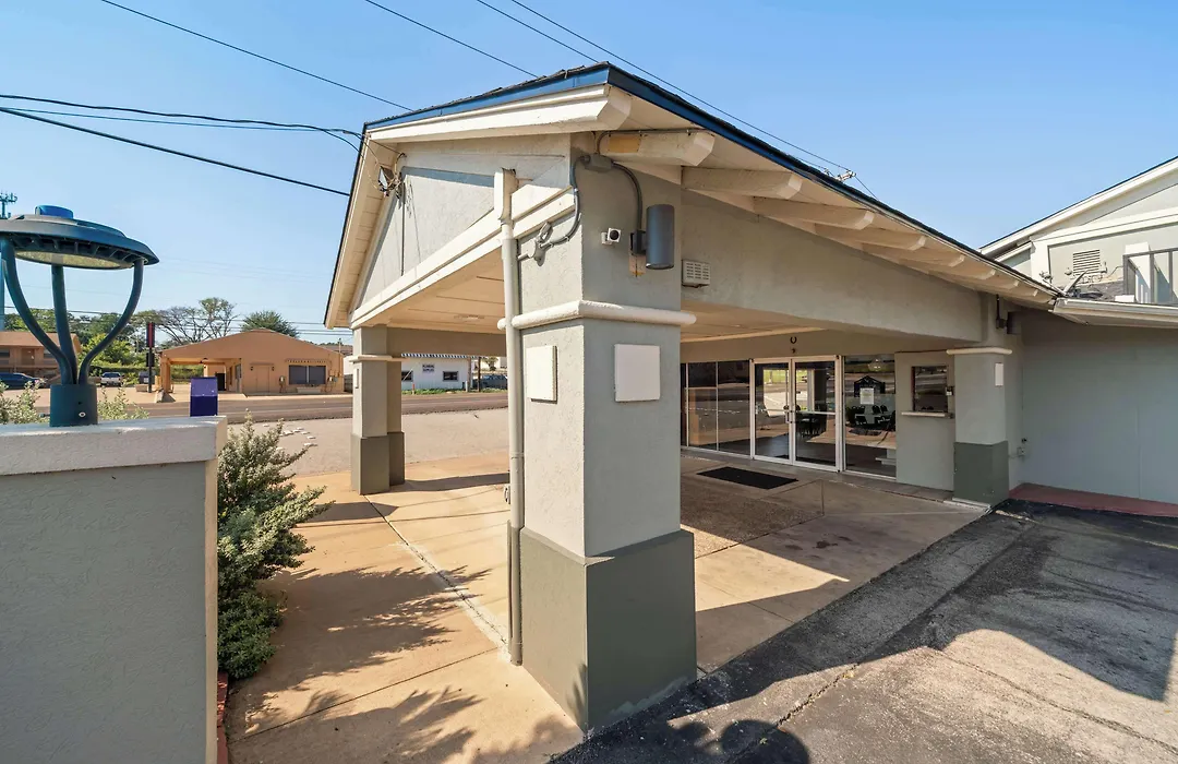 Americas Best Value Inn & Suites Brenham-1