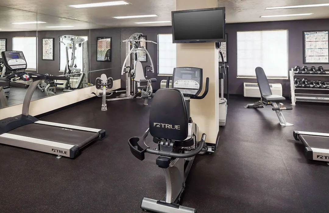 Wyndham Tucson Airport Hotel & Conference Center-1
