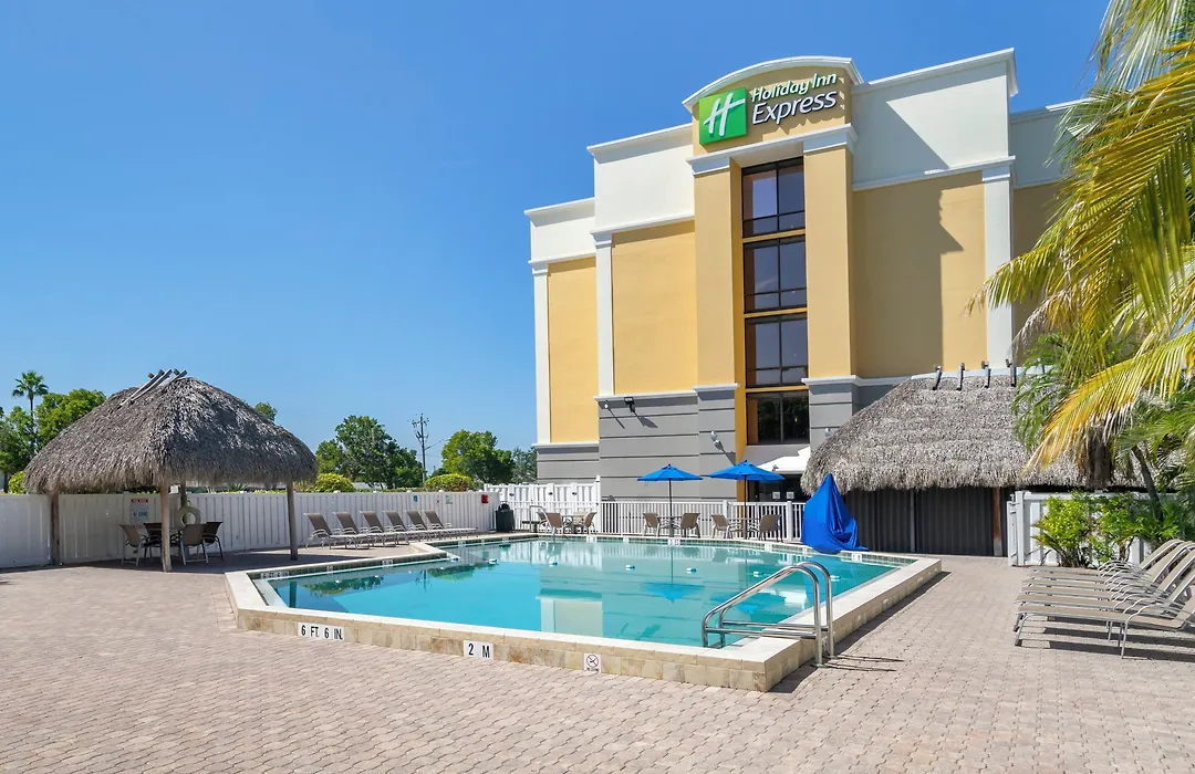 Holiday Inn Express Cape Coral-Fort Myers Area By Ihg-1
